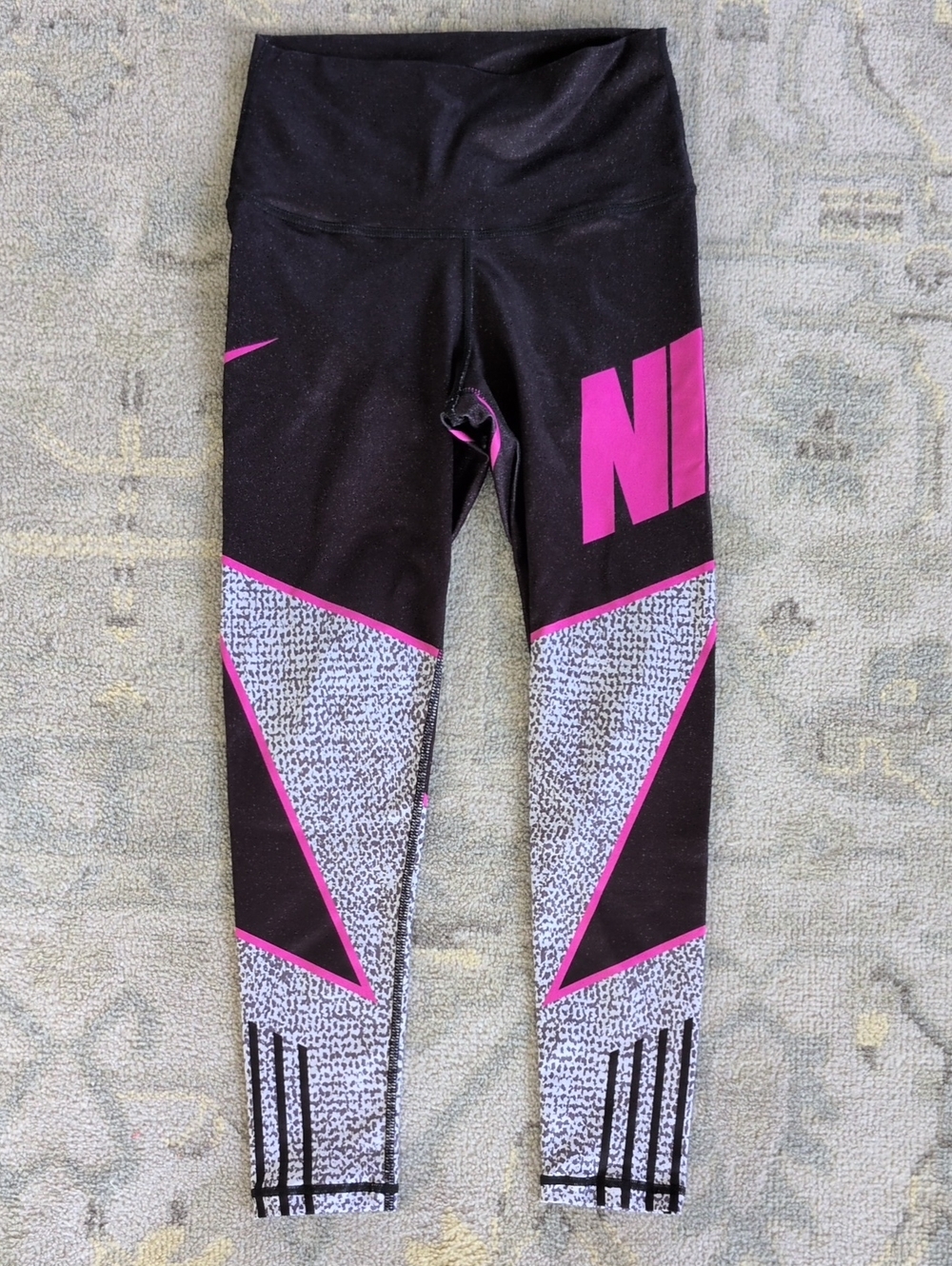Nike Spandex Leggings - Black And Pink